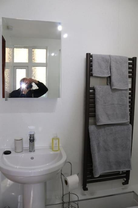 Garn Lodge Newtown  Ngoại thất bức ảnh
